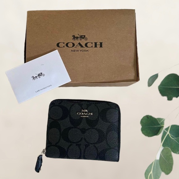 Coach Handbags - ❌SOLD❌ NWT! Coach Authentic Black Logo Minimalist Wallet